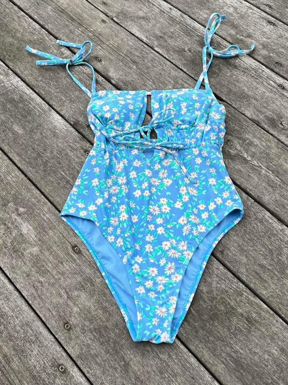 Xhilaration blue + white daisy print one piece swimsuit